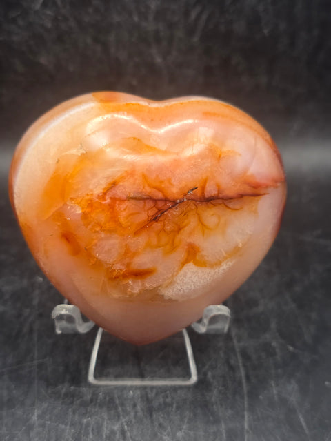 Carnelian agate heart! 7.2 ounces, 2.7 inches wide, 2.5" tall