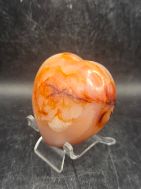 Carnelian agate heart! 7.2 ounces, 2.7 inches wide, 2.5" tall