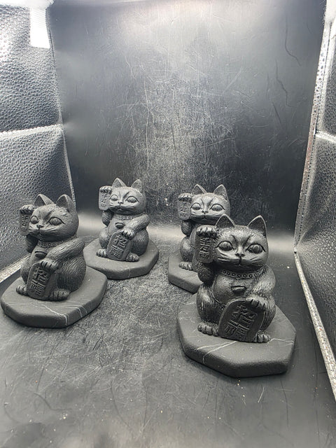 Maneki neko shungite figurine! 6 ounces, 3 inches tall!