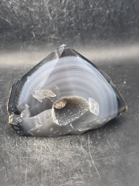 Druzy agate polished top point! 12.5 ounces, 3.7 inches wide, 3" tall