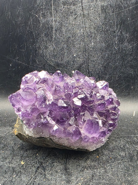 Amethyst special formation! 4.7 inches long, 2.5 tall, 1.4 pounds