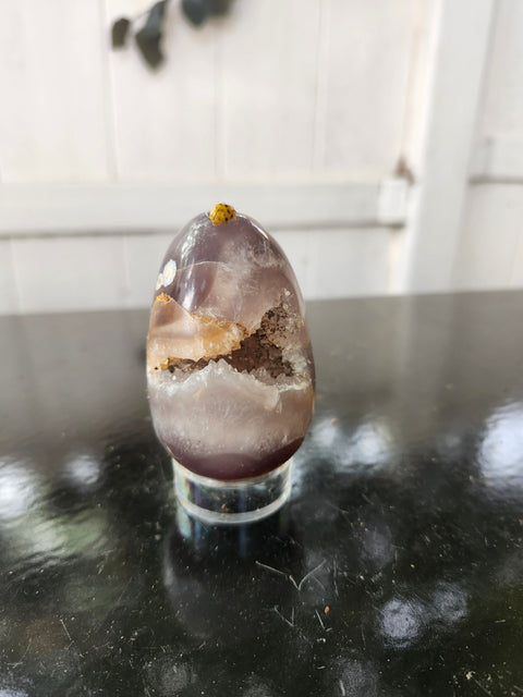 Druzy agate egg. 5.2 ounces, 2.75 inchs