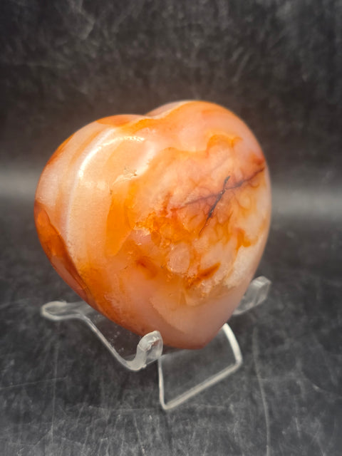 Carnelian agate heart! 7.2 ounces, 2.7 inches wide, 2.5" tall