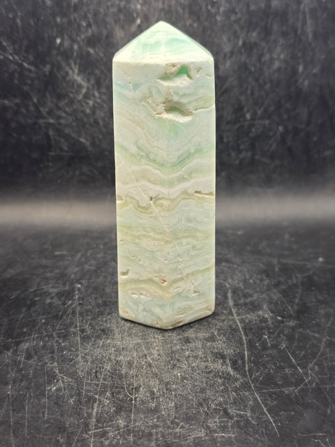 Caribbean calcite tower! 9.2 ounces, 4.1 inches tall