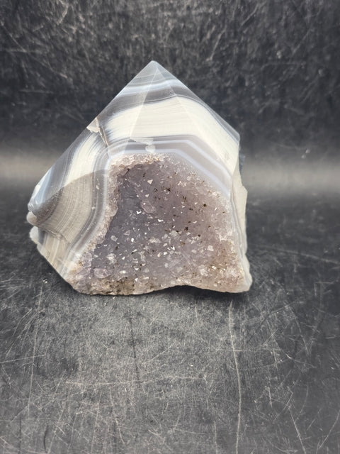 Druzy agate polished top point! 10.9 ounces, 2.8 inches tall, 2.7" wide
