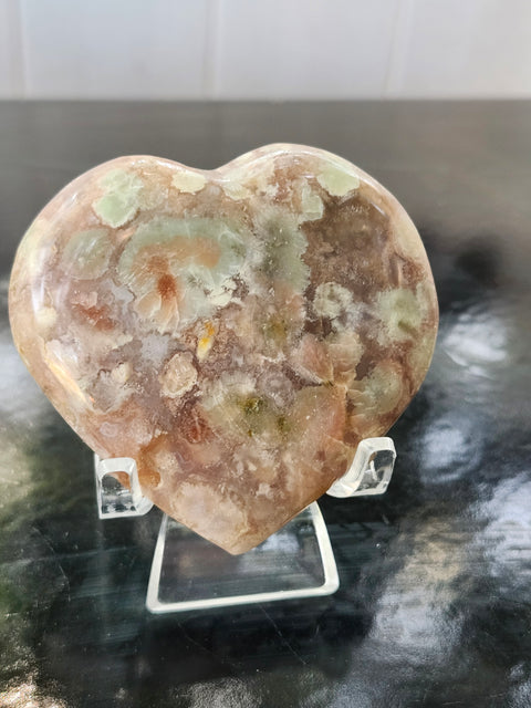 Flower agate heart! 3.5 ounces, 2.5 inches tall,2.3 inches wide
