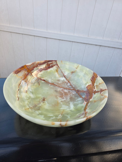 XXL ONYX BOWL! 4.10 pounds, 11.5 inches wide, 3.5 inches tall!