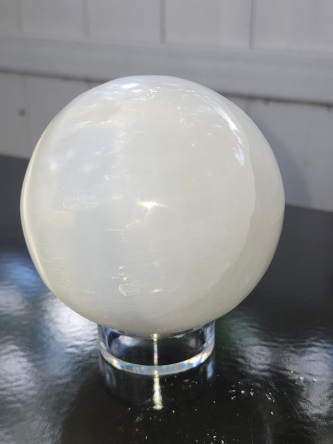 88mm, 3.46 inch, 1.14 pound selenite sphere!!