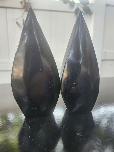 Black obsidian tear tower! 7 ounces 5.1 inches