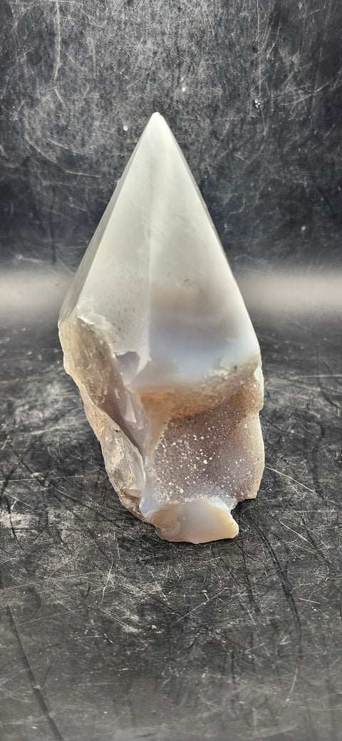 Druzy agate polished top point! 11.3 ounces, 3.4 inches tall, 3.3" wide