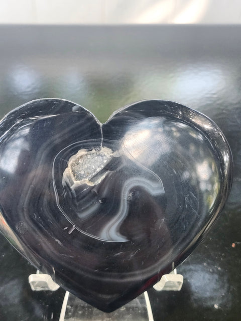 Druzy agate heart! 7.5 ounces,4.1 inches wide, 3.7 inches tall
