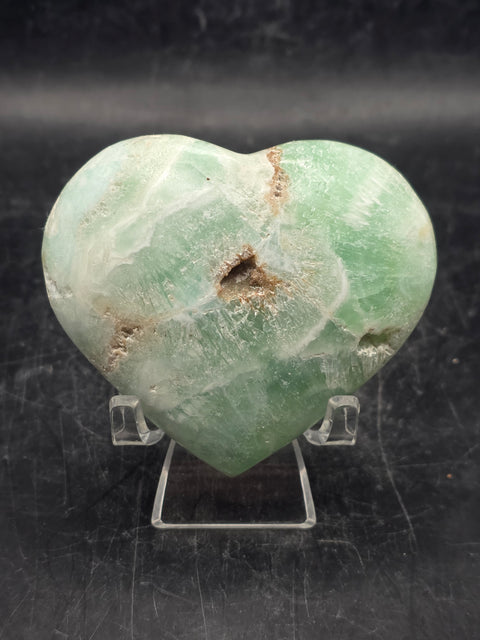 Caribbean calcite heart! 5.7 ounces, 2.7 inches tall, 2.4" wide