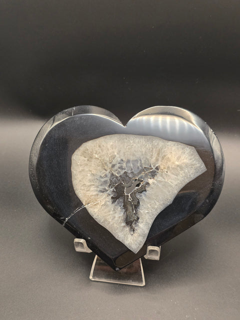 Large Druzy agate heart! 12.2 ounces, 5.5 inches wide 4.5" tall