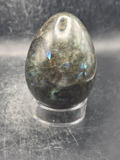 Labradorite egg! 11.4 ounces, 2.9 inches tall, 2.1 inches wide