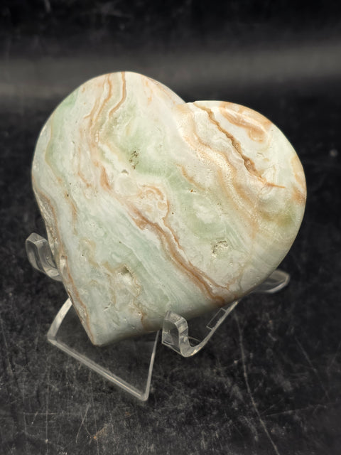 Caribbean calcite heart! 4.2 ounces, 2.6 inches wide, 2.4" tall