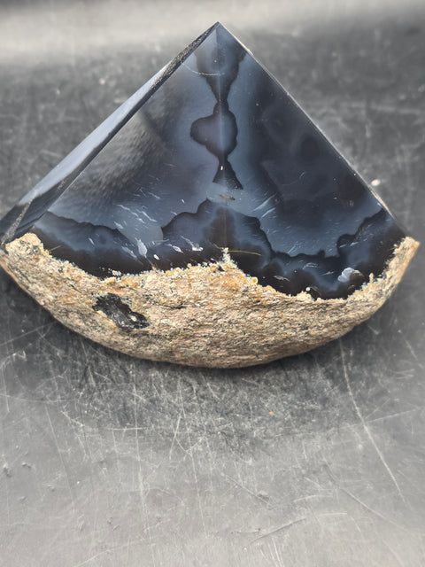 Druzy agate polished top point! 12.5 ounces, 3.7 inches wide, 3" tall