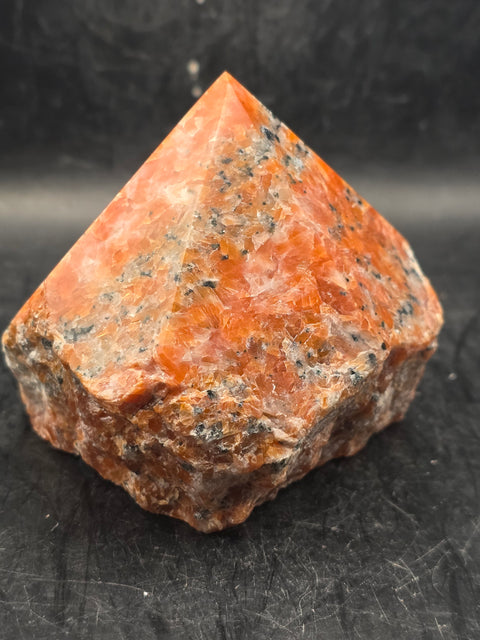 Sunstone polished top point! 14.5 ounces, 2.7 inches tall, 3 inches wide!
