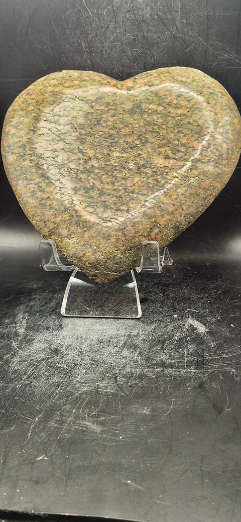 Unakite heart! 1.10 pounds, 5 inches tall, 5 inches wide