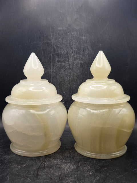 Onyx jar! 5 inches tall, 1 pound!