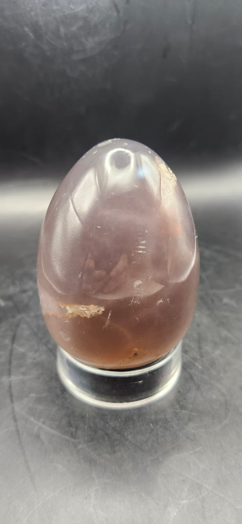 Agate egg! 9.2 ounces, 2.8 inches tall, 2 wide