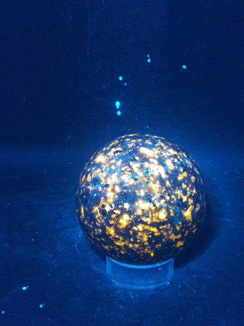 Flame stone sphere "yooperlite" 58mm, 2.2 inches, 9.6 ounces!