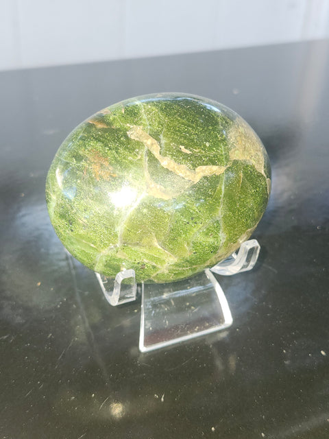 Olive opal palm stone! 2.64 inches wide, 2.09 tall, 4.8 ounce
