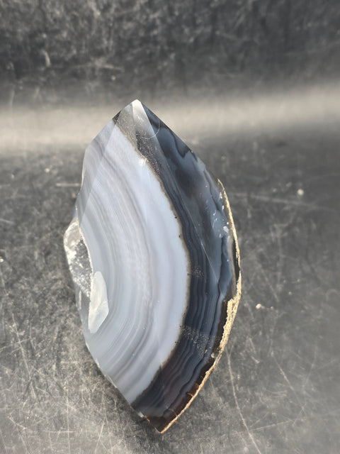 Druzy agate polished top point! 12.5 ounces, 3.7 inches wide, 3" tall