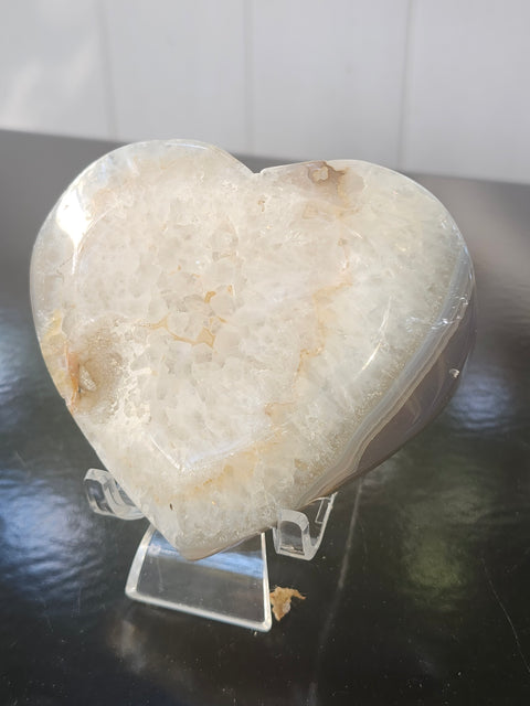 Druzy agate heart! 3.44 inches wide by 3.15 tall, 8.5 ounces