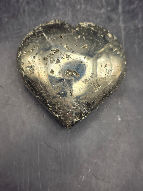 Pyrite heart! 6.9 ounces, 2.4 inches tall, 2.3 inches wide