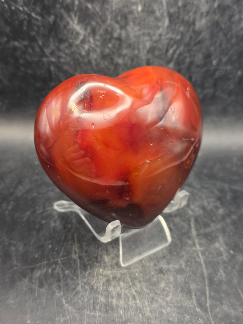 Carnelian agate heart! 10.6 ounces, 3.2 inches wide, 2.9" tall