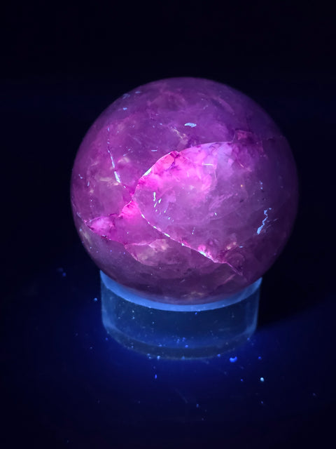 Purple crackle quartz sphere! 60.8mm, 2.3 inches, 11.2 ounces
