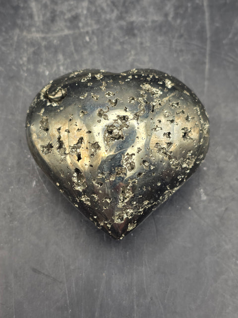 Pyrite heart! 2.7 ounces, 1.6 inches wide, 1.5 inches tall