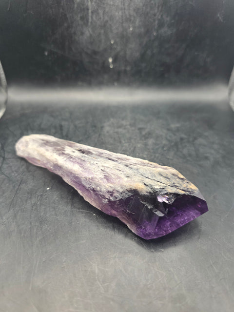 Grade AA amethyst spear! 5.5 ounces, 5.5 inches long