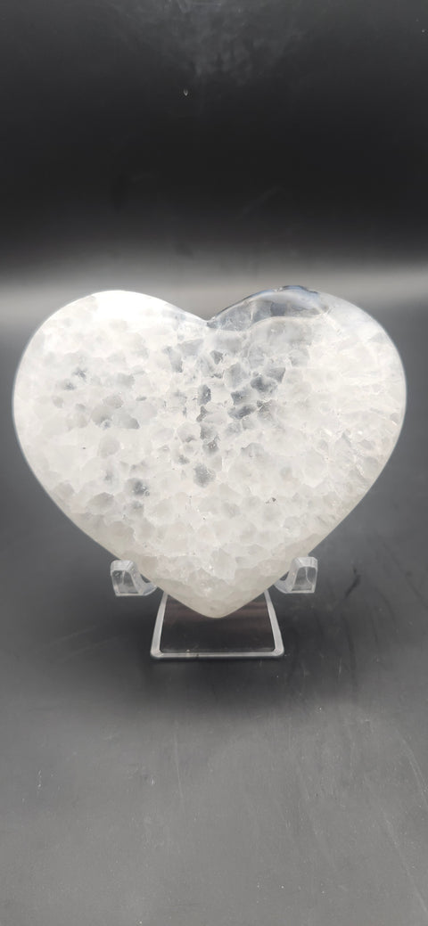 Snakeskin agate heart. 5.5 ounces, 3.5 inches wide 3 tall