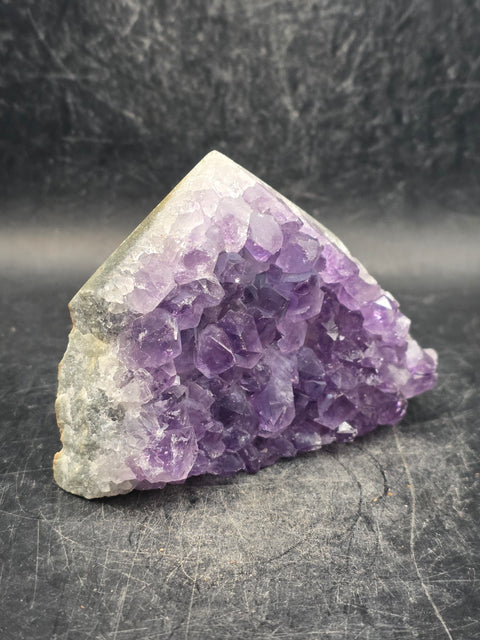 Amethyst polished top point! 6 ounces, 2.3 inches tall, 3.3" wide