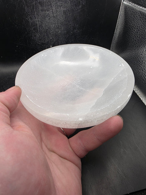 Selenite bowl!! 5.5 inches, 1.10 pounds!