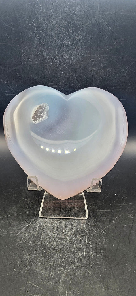 Druzy agate heart! 7 ounces, 4 inches tall, 4 wide, .47 thick