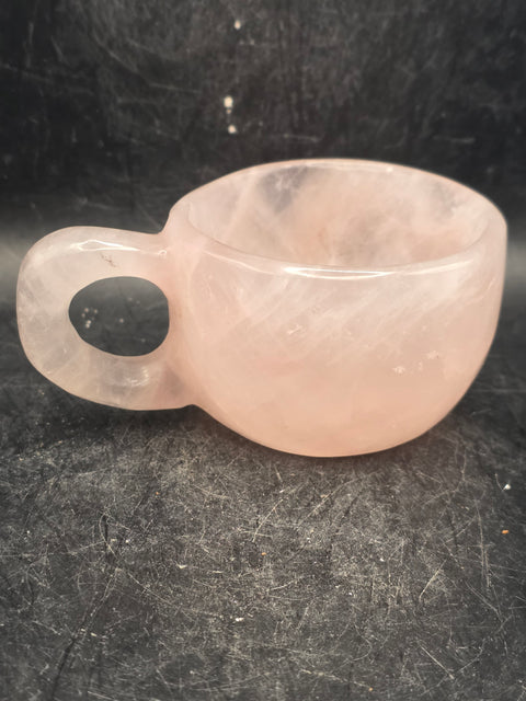 rose quartz cup! 7.5 ounces, 3.6 inches wide, 1.6 inches tall!