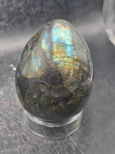 Labradorite egg! 11.2 ounces, 2.9 inches tall, 2.1" wide