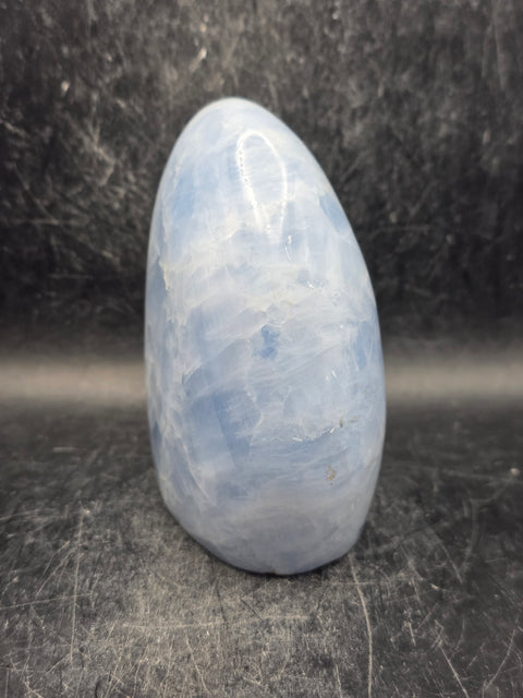 Blue calcite free form! 1.6 pounds, 3.7 inches tall, 3.3" wide