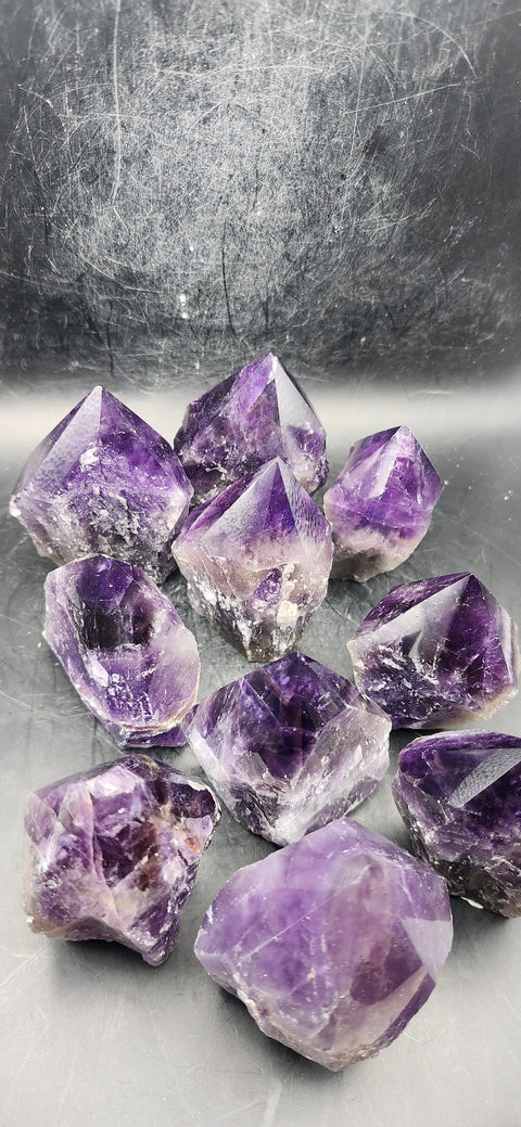 Dark amethyst polished top point! 3.8 ounces!