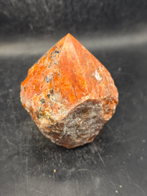 Sunstone polished top point! 15.4 ounces, 3 inches tall, 2.9" wide