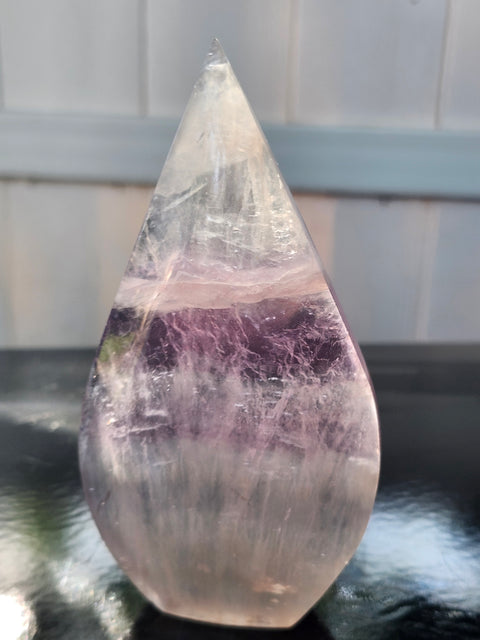 Florite tear drop tower! 10 ounces, 4.9 inches tall, 2.5 wide