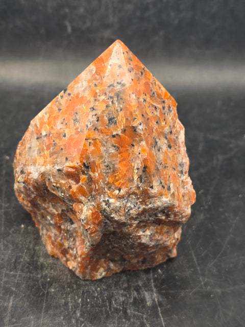 Sunstone polished top point! 14.4 ounces, 3.2 inches tall, 2.8" wide