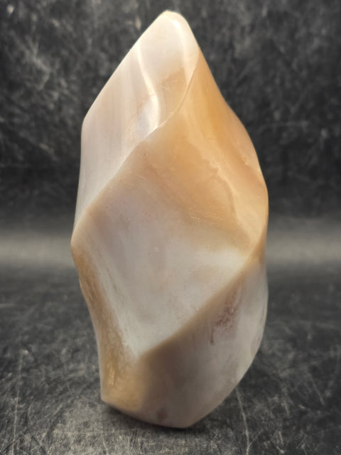 Flower agate flame tower! 11.1 ounces, 3.8 inches tall, 2.1" wide