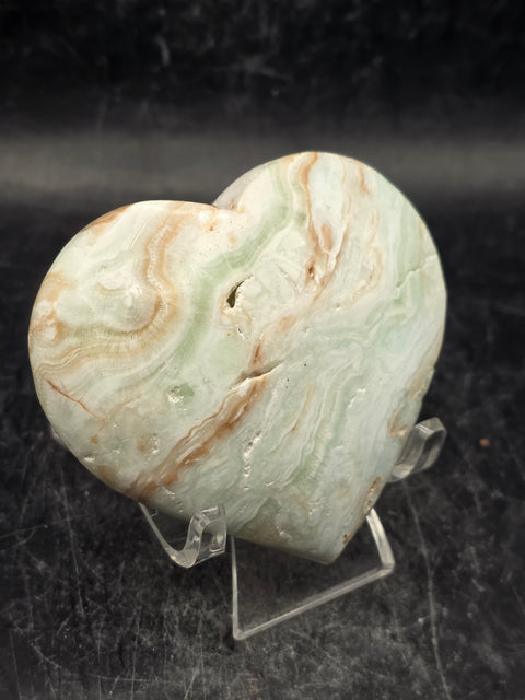 Caribbean calcite heart! 4.2 ounces, 2.6 inches wide, 2.4" tall