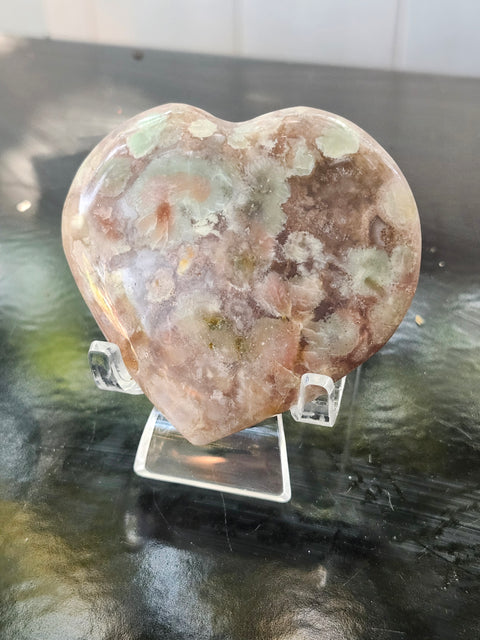 Flower agate heart! 3.5 ounces, 2.5 inches tall,2.3 inches wide