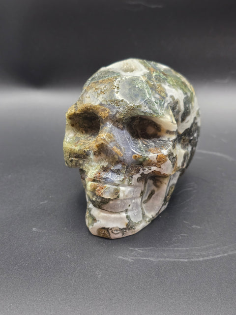 Druzy moss agate skull! 1.10 pounds, 3.9 inches long, 3.1" tall