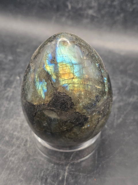 Labradorite egg! 11.2 ounces, 2.9 inches tall, 2.1" wide