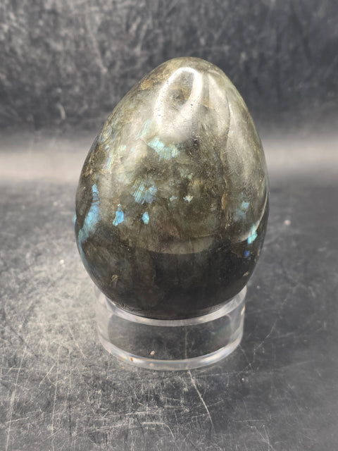 Labradorite egg! 11.4 ounces, 2.9 inches tall, 2.1 inches wide